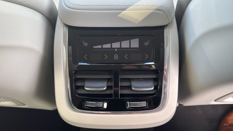 Volvo XC60 2.0 B5P Plus Dark 5dr AWD Geartronic Petrol Estate